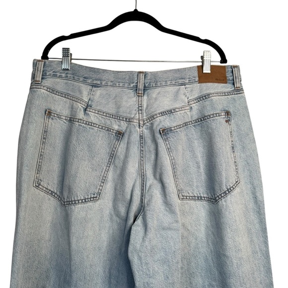 Madewell Superwide-Leg Jeans in Cather Wash: Button-Front Edition Size 32 NQ161 - Picture 7 of 11